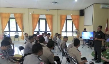 Setum Polda NTT Berikan Sosialisasi Perkap Nomor 7 Tahun 2017
