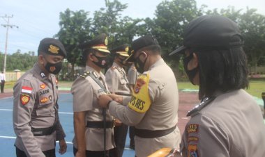 Kapolres Rote Ndao Pimpin Upacara Sertijab Waka dan Kasat Lantas