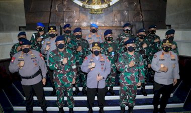 Kunjungi KSAU, Kapolri Harap Sinergitas Dari Atas Hingga Bawah Tegakan Displin Prokes Masyarakat