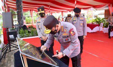 Kunjungan Kerja ke Palembang, Kapolri Resmikan Kampung Tangguh dan Aplikasi Polisi Dulur Kito