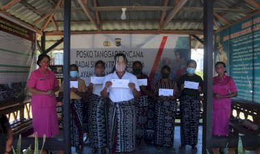 Bhayangkari Cabang Rote Ndao Serahkan Bantuan Ibu Tito Karnavian