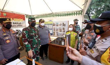 Kapolri, Panglima TNI dan Menkes Tinjau Rusun Nagrak dan PPKM di Semper Barat