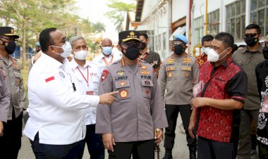 Tinjau Vaksinasi Buruh, Kapolri Harap Pertumbuhan Ekonomi Membaik