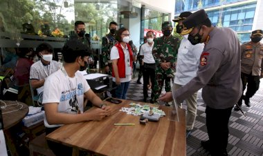 Kapolri Pastikan Vaksinasi untuk Buruh Bakal Dipercepat Hingga Akhir Agustus