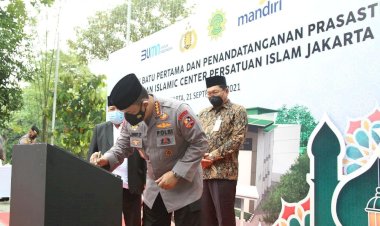 Hadiri Peletakan Batu Pertama Islamic Center PERSIS, Kapolri Yakin Hasilkan SDM Berkualitas