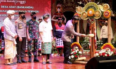 Jaga Kekayaan Desa Adat di Bali, Kapolri Kukuhkan Bankamda dan Sipandu Beradat