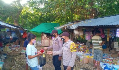 Cegah Penyebaran Covid – 19, Personel Polsek Rote Barat Sidak Di Pasar Mingguan Oenitas