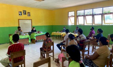 Gandeng Bhabinkamtibmas, Nakes Puskesmas Rote Timur Berikan Sosialisasi Vaksin Dan Imunisasi