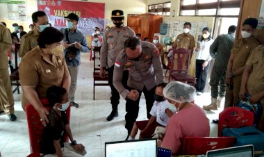 Hadiri Launching Vaksinasi Anak Di Kabupaten Rote Ndao, Kapolres Rote Ndao Berikan Motivasi