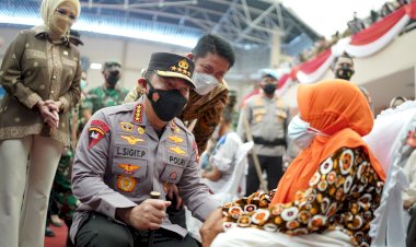 Tinjau Vaksinasi Se-Indonesia, Kapolri Dorong Percepatan Target Dosis Dua dan Booster