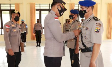 Jabatan Kasat Polair Diserahterimakan, Kapolres Rote Ndao Pimpin Upacara Sertijab
