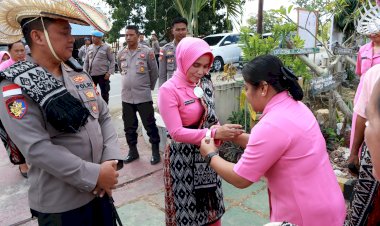 Didampingi Ketua Cabang Bhayangkari dan PJU Polres, Kapolres Rote Ndao Melakukan Kunjungan Kerja di Polsek Lobalain