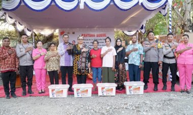 Kunjungi Rumah Tua dan Makam Leluhur, Kapolda NTT Berikan Bantuan Sosial Kepada Masyarakat