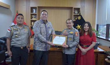 Berhasil Identifikasi WNI Korban Kecelakaan Kapal, Polri Terima Penghargaan dari KBRI Singapura