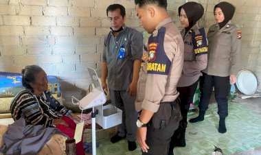 Warga Sambut Antusias Bakti Kesehatan Polri di Rempang