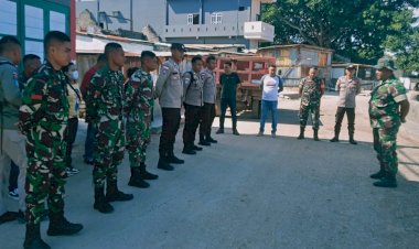 Kembali..! Wujud Kekompakkan TNI-Polri di Negeri Terselatan NKRI Ditujukkan Dengan Gotong Royong Bersihkan Lingkungan