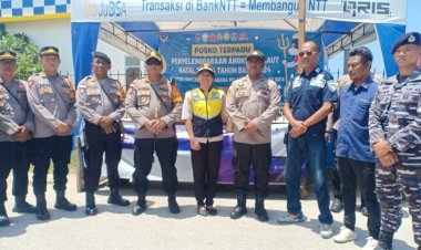 Pastikan Personel Bertugas Pengamanan Nataru, Kapolres Rote Ndao Cek di Beberapa Pos Pengamanan