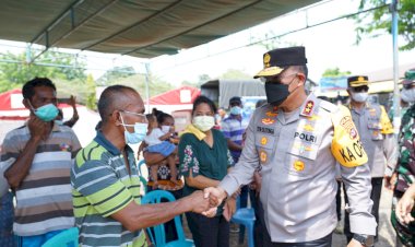 Kapolda NTT bersama Danrem 161 dan Danlanud Eltari Kupang Berikan Dukungan Langsung ke Korban Erupsi Gunung Lewotobi