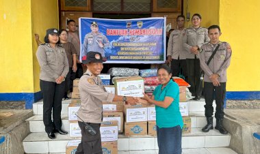 Polres Peduli, Bantuan Kemanusiaan Polres Rote Ndao Kepada Korban Bencana Erupsi Gunung Ile Lewotobi Disalurkan