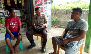 Sambangi Warga Binaannya, Bhabinkamtibmas Ajak Masyarakat Bersama Cipta Kamtibmas Kondusif Jelang Pemilu 2024