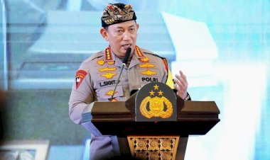 Kapolri Beri Penghargaan Casis Bintara Jari Putus Dibegal Masuk Bintara Polri