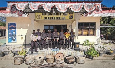 150 Liter Sopi Berhasil Diamankan Oleh Kapolsek Rote Barat Laut Saat Pelaksanaan Operasi Pekat Turangga 2024