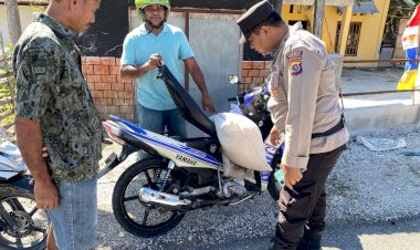 Operasi Pekat Turangga 2024,Personel Polsek Rote Timur Periksa  Kendaraan Dan Barang Penumpang