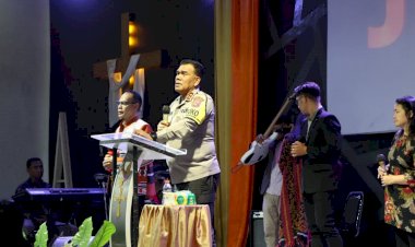 Kapolda NTT Irjen Pol Daniel Tahi Monang Silitonga,S.H,M.A Pimpin KKR Pada GBI Menara Doa Rote