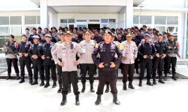 Hari Jadi Pelopor, Wakapolres Bersama PJU dan Anggota Berikan Surprise Kepada Brimob Kompi 2 Batalyon A Pelopor Rote Ndao