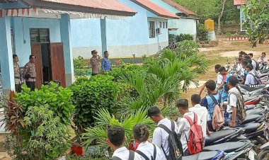 Police Goes To School Upaya Kapolsek Rote Selatan Untuk Cipta Kondisi Selama Pilkada Serentak 2024
