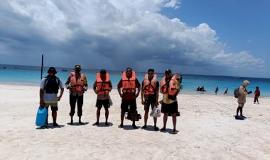 Operasi Mantap Praja Turangga 2024,Personel Polres Rote Ndao Dilengkapi Pelampung Menuju Pulau  Ndao