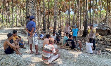Sambangi Warga Sonimanu,Kapolsek Pantai Baru Titipkan Pesan Kamtibmas