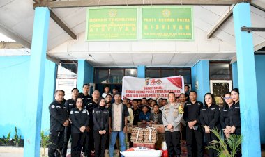 Bidhumas Polda NTT Gelar Bansos untuk Panti Asuhan dan Wartawan dalam Rangka HUT ke-73 Humas Polri