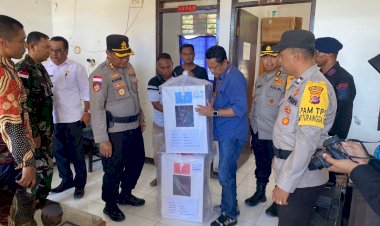 Tiba Di Rote Kabiddokes Polda NTT Langsung Tinjau Distribusi  Logistik Pilkada Serentak 2024 Kabupaten Rote Ndao