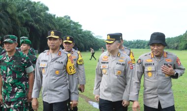 Kapolda Jabar Tinjau Lokasi Bencana di Sukabumi dan Salurkan Bantuan