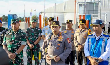Persiapan Pengamanan Natal-Tahun Baru, Kapolri dan Panglima TNI Tinjau Gerbang Tol Prambanan