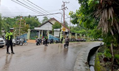 Kasat Lantas Polres Rote Ndao : Hati Hati  Berkendara Saat Hujan