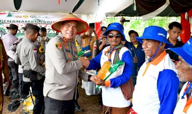 Swasembada Pangan 2025: Kapolda NTT Pimpin Penanaman Jagung Serentak di TTU