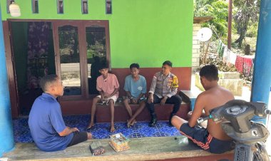 Kegiatan Sambang Bhabinkamtibmas Polsek Rote Barat Laut Di Desa Oebole