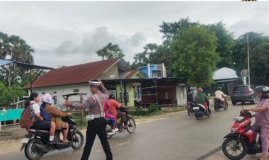 Kamseltibcarlantas Oleh Sat Lantas Polres Rote Ndao Untuk Cegah Laka Lantas