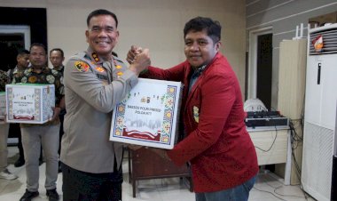 Sambut Ramadhan, Polda NTT dan Mahasiswa Gelar Bakti Sosial Polri Presisi