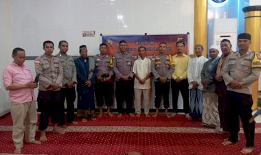 Kapolsek Lobalain  : Personel Polsek Lobalain Melaksanakan Tarawih Bersama Jemaah Mesjid Al Ikhwan