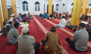 Kapolres Rote Ndao :  Rangkaian Kegiatan Ramadhan Berkah Polres Rote Ndao Dengan Tadarus Alquran Bersama Jemaah
