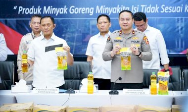 Polri Ungkap Kecurangan Minyak Goreng di Depok, Ribuan Liter Disita