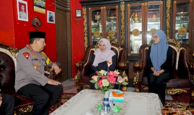 Momen Hangat Kapolri Kunjungi Keluarga AKP Anm Lusiyanto, Ungkap Dukacita Mendalam