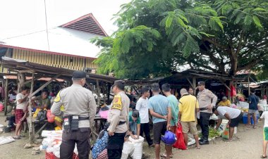 Patroli preventif Personel Polsek Rote Barat Laut Jamin Keamanan Masyarakat