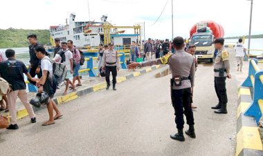 587  Penumpang Arus Balik Tiba Dan Berangkat Melalui  Pelabuhan Pantaibaru