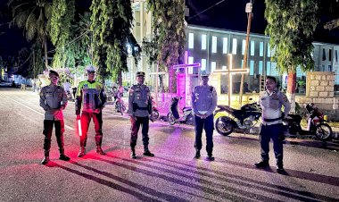 Kapolres Rote Ndao : Pawai Obor Perayaan Paskah 2025 Diwilayah Hukum Polres Rote Ndao Kondusif