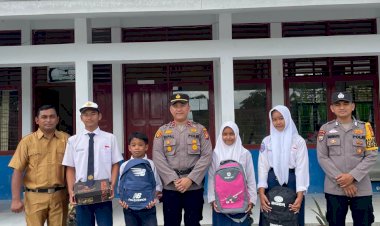 Dedikasi Ipda Ripal: Perhatikan Pendidikan Anak hingga Fasilitasi Warga yang Kesulitan Mengurus Administrasi