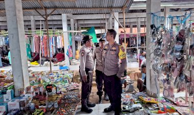 Pengamanan Pada Pasar Sedeoen Dipimpin Langsung Kapolsek Rote Barat